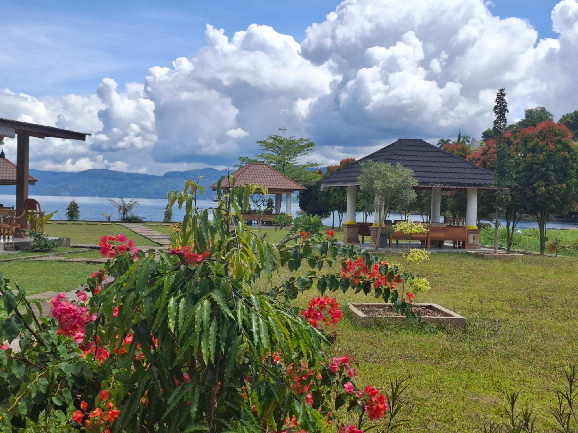 Juma cottages Tuktuk Siadong Exterior foto