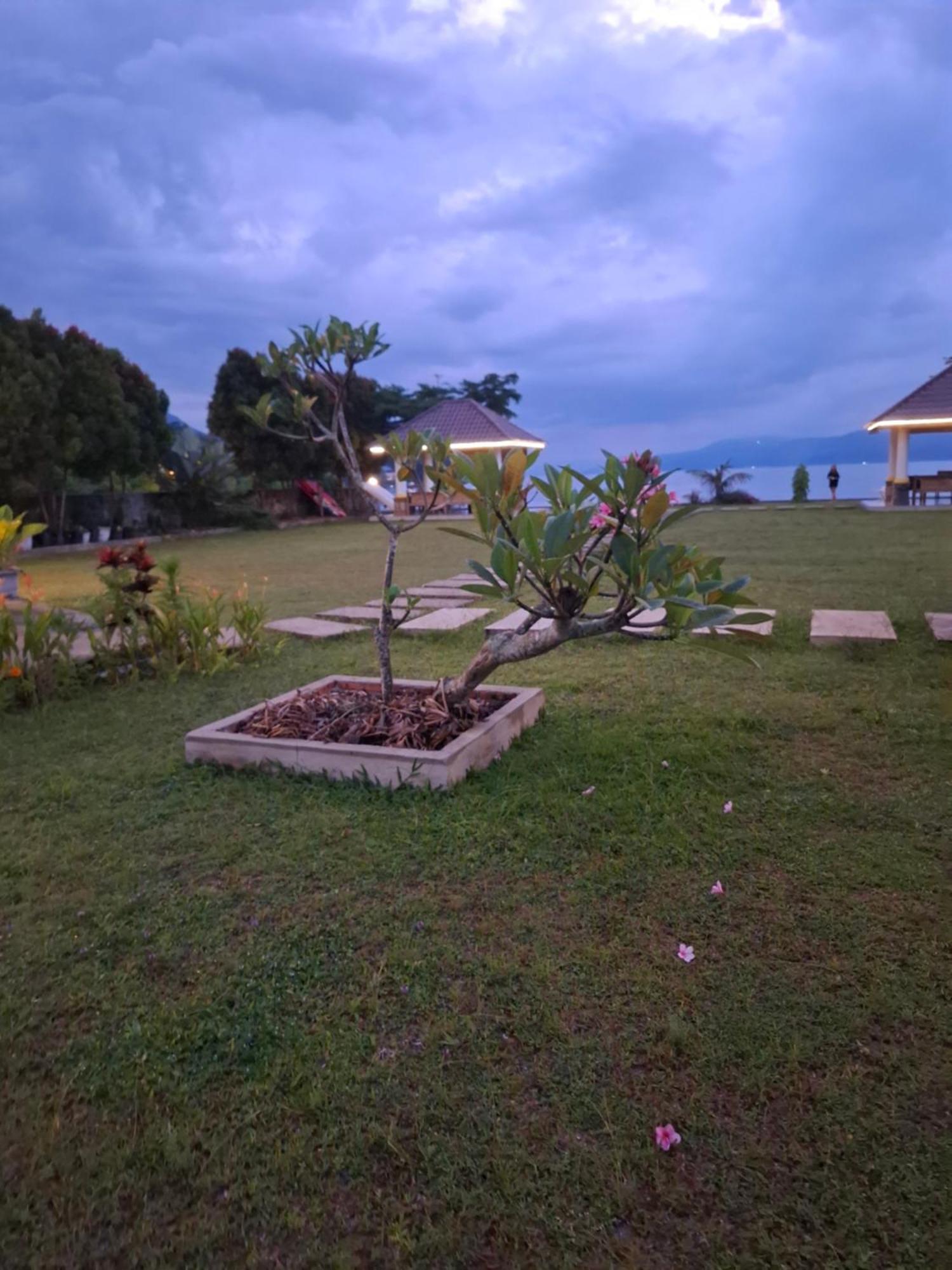 Juma cottages Tuktuk Siadong Exterior foto