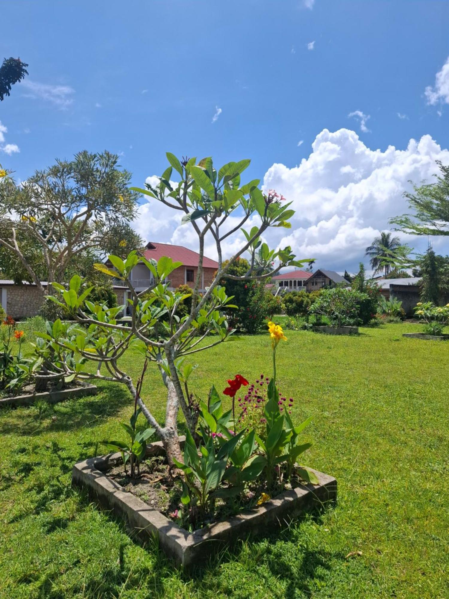Juma cottages Tuktuk Siadong Exterior foto